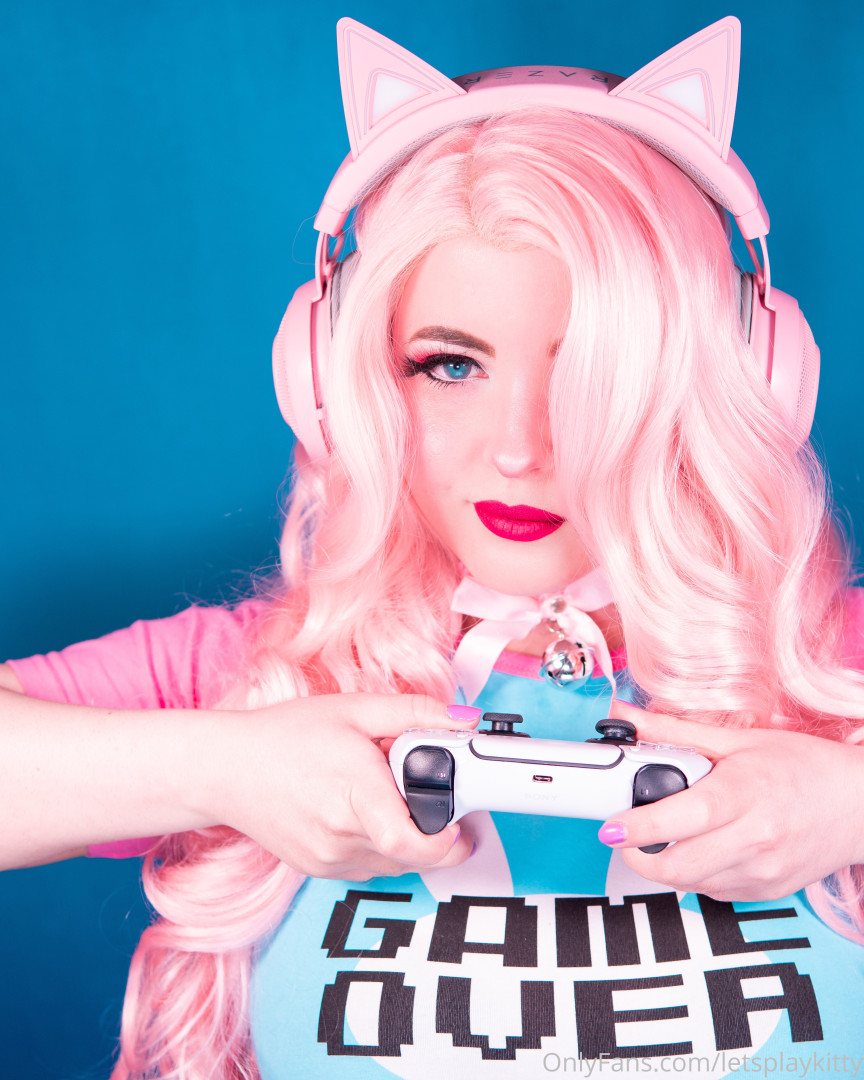 Photo by letsplaykitty published on October 15,2023 01:31:19 - BestThots