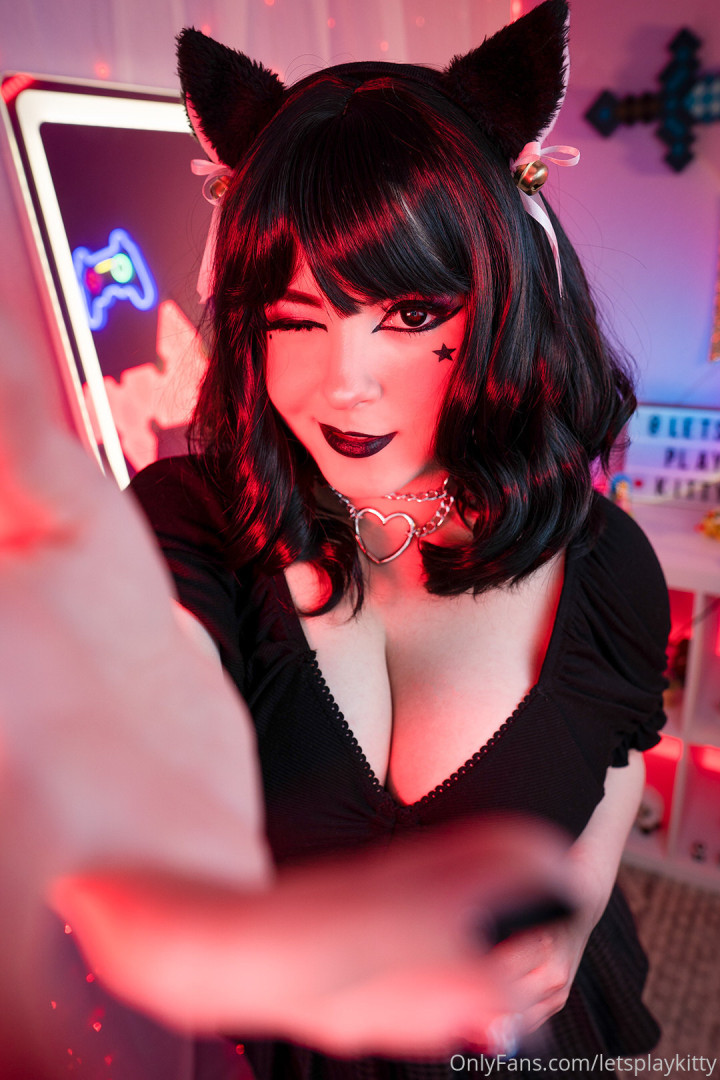 Photo by letsplaykitty published on October 15,2023 02:16:14 - BestThots