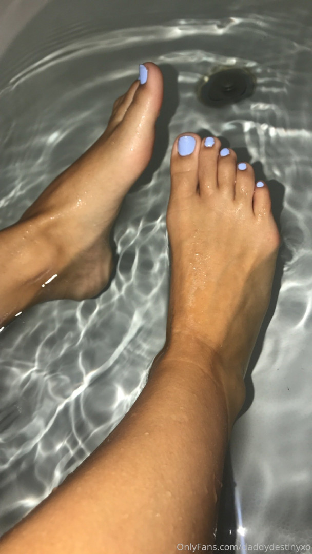 Photo by daddysdestinyxo published on October 16,2023 01:11:07 - BestThots