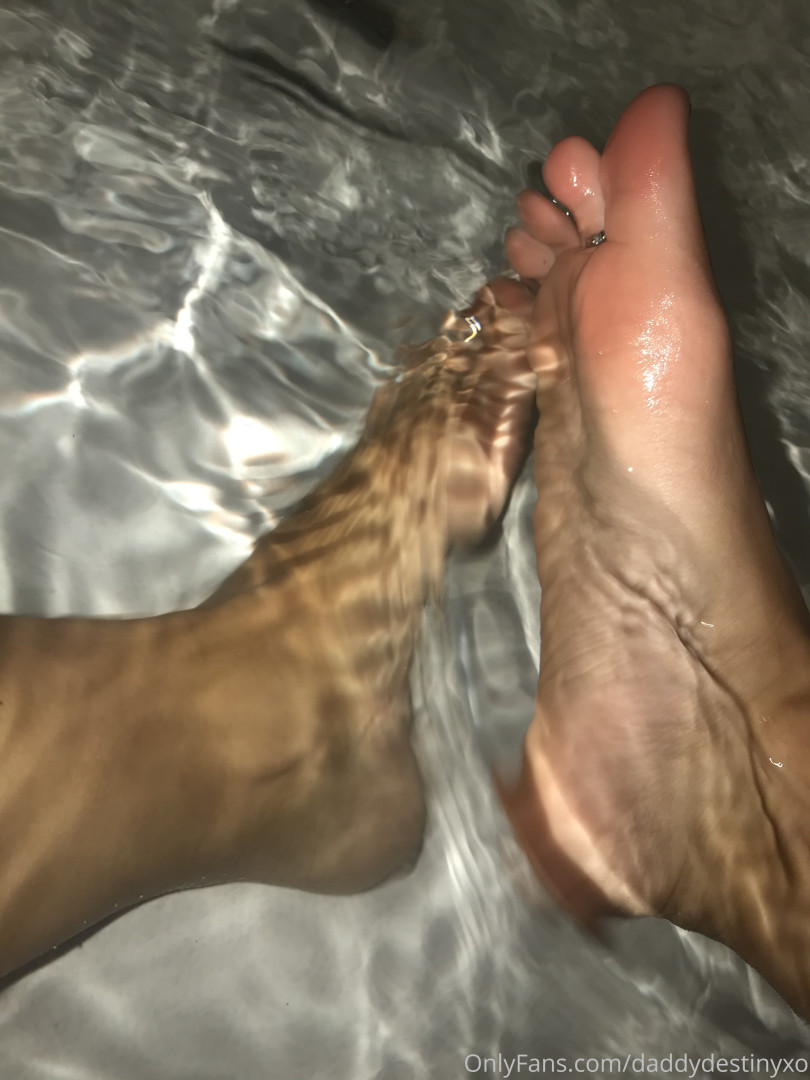 Photo by daddysdestinyxo published on October 16,2023 11:49:04 - BestThots