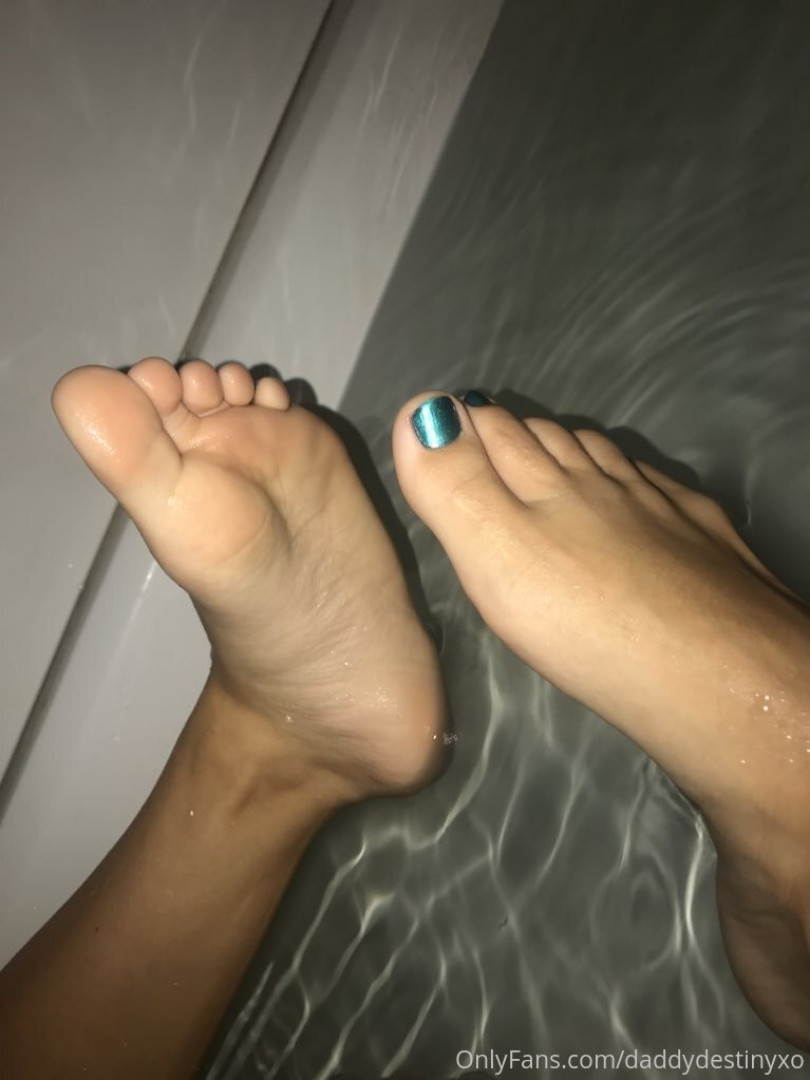 Photo by daddysdestinyxo published on October 16,2023 12:18:22 - BestThots