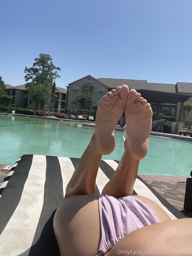 Photo by daddysdestinyxo published on October 16,2023 12:58:32 - BestThots