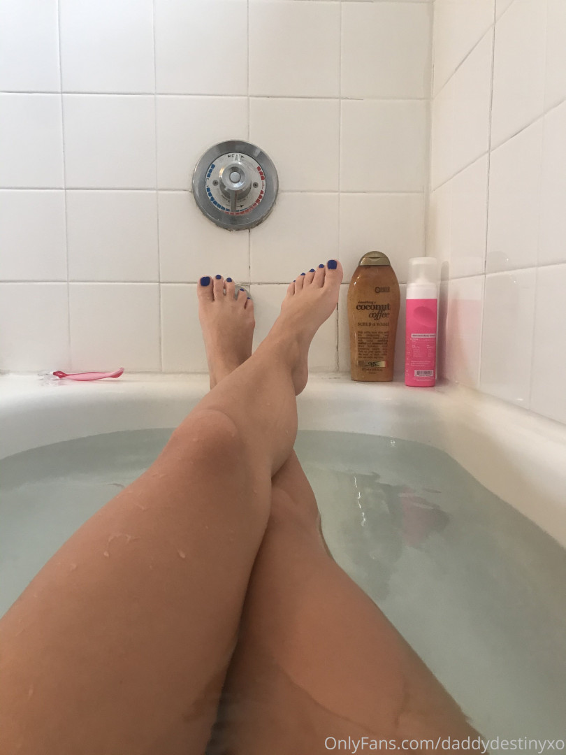 Photo by daddysdestinyxo published on October 16,2023 13:50:03 - BestThots