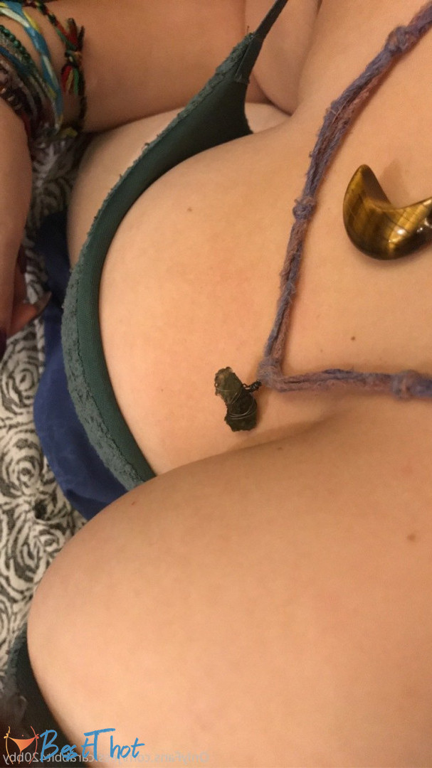 Photo by jessicarabbit420bby published on December 23,2024 02:16:52 - BestThots