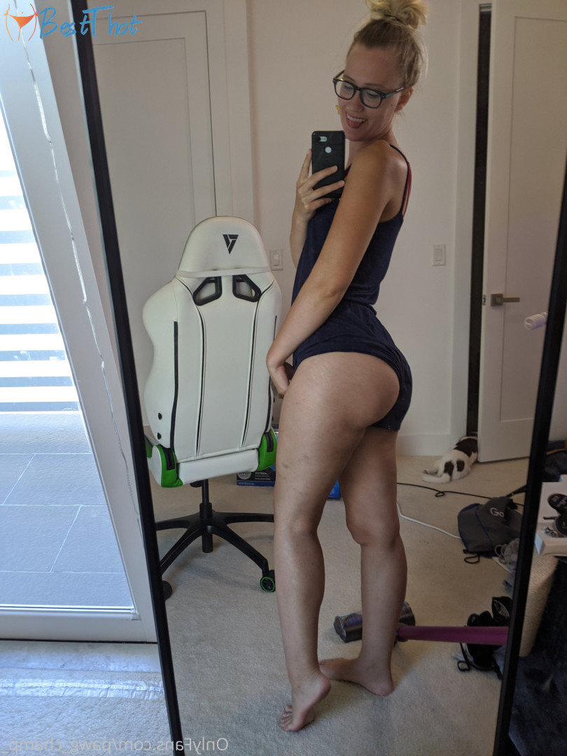 Photo by pawg_champ_ published on December 17,2024 13:07:11 - BestThots