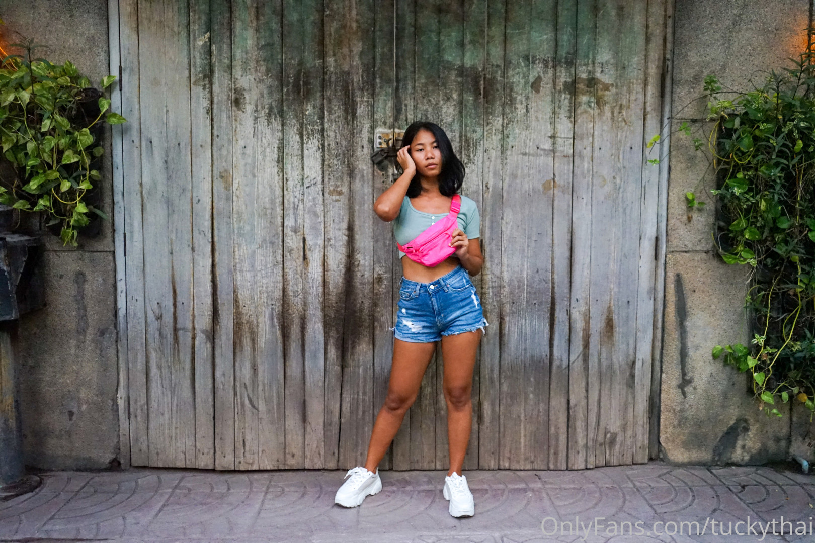 Photo by tuckythai published on October 16,2023 12:30:10 - BestThots