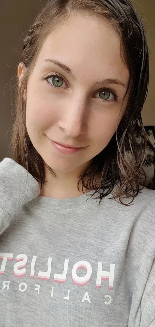 Photo by aleenaxlaced published on November 20,2023 09:32:43 - BestThots