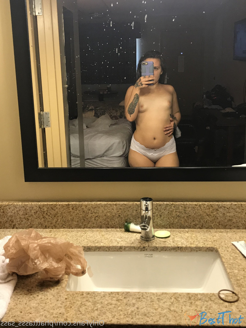 Photo by phatttasss_sass published on December 18,2024 19:09:11 - BestThots