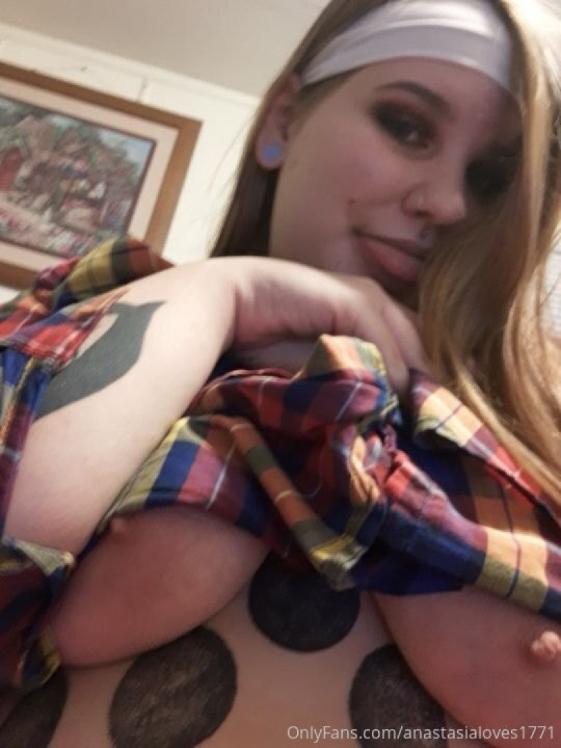 Photo by anastasialoves1771 published on June 11,2023 14:30:13 - BestThots