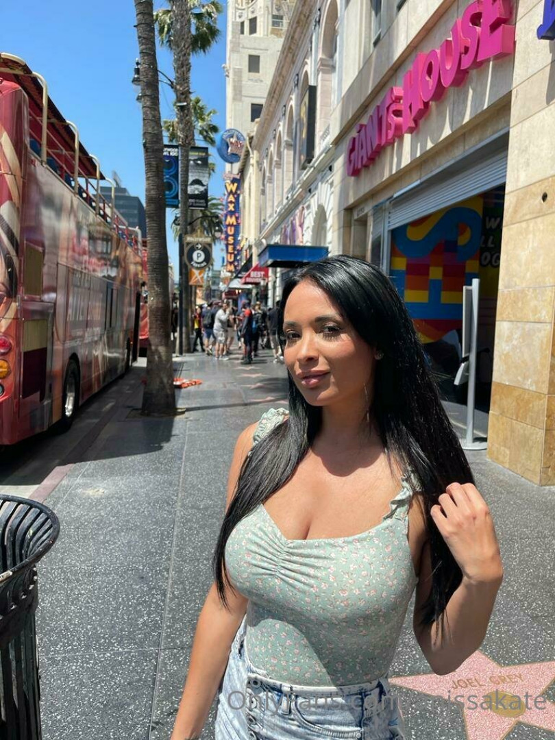 Photo by anissakate published on September 1,2023 01:21:30 - BestThots