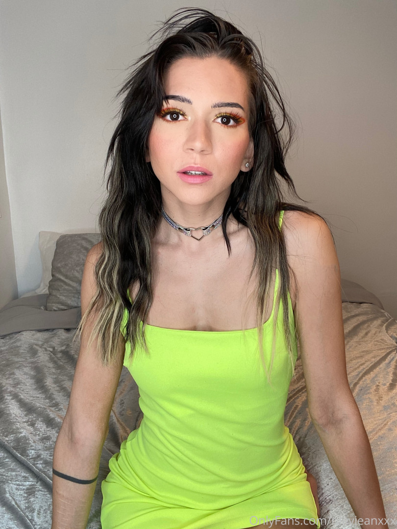 Photo by rileyjeanxxx published on August 5,2023 10:40:45 - BestThots
