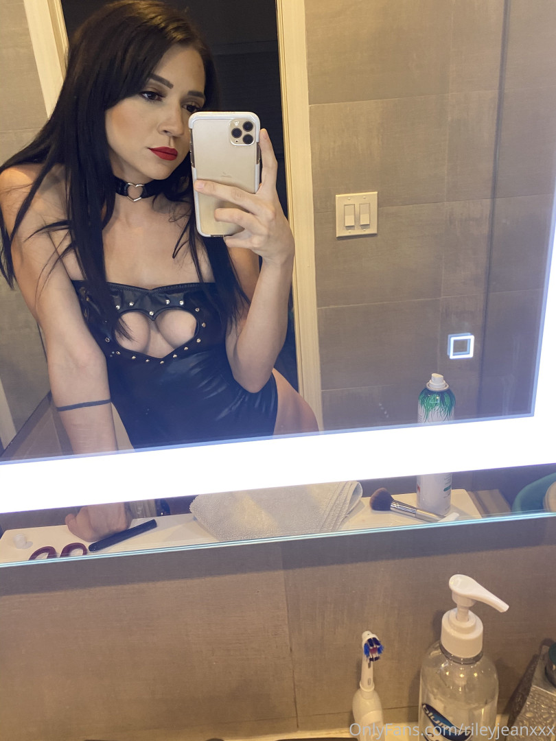 Photo by rileyjeanxxx published on August 5,2023 10:49:03 - BestThots