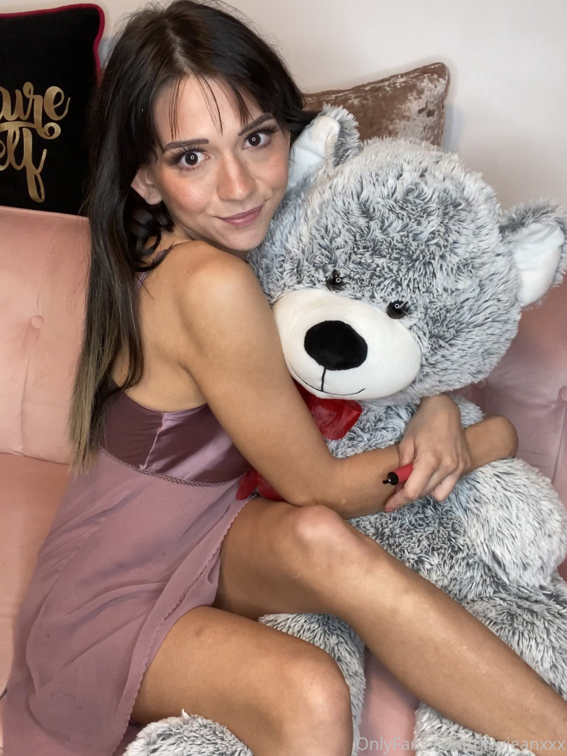Photo by rileyjeanxxx published on August 5,2023 10:49:09 - BestThots