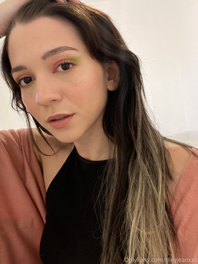 Photo by rileyjeanxxx published on August 5,2023 10:51:46 - BestThots