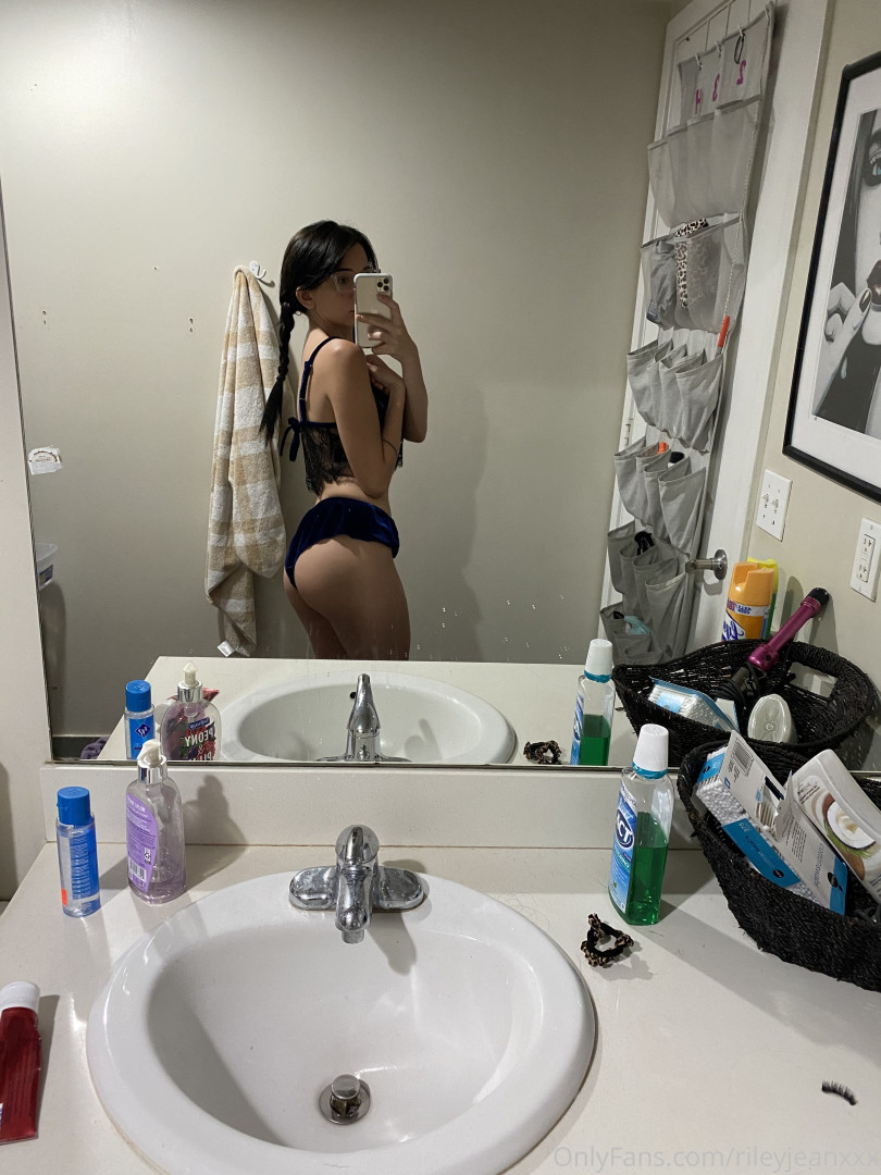 Photo by rileyjeanxxx published on August 5,2023 11:25:21 - BestThots