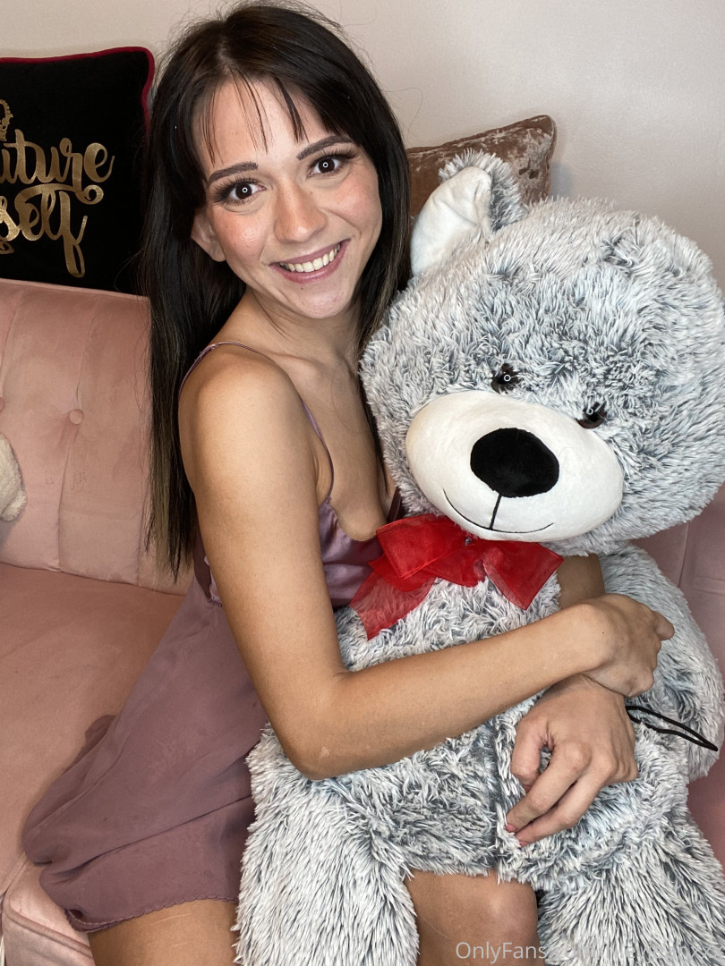 Photo by rileyjeanxxx published on August 5,2023 11:26:02 - BestThots