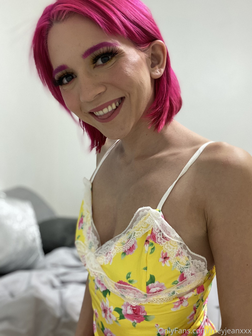 Photo by rileyjeanxxx published on August 5,2023 11:26:05 - BestThots