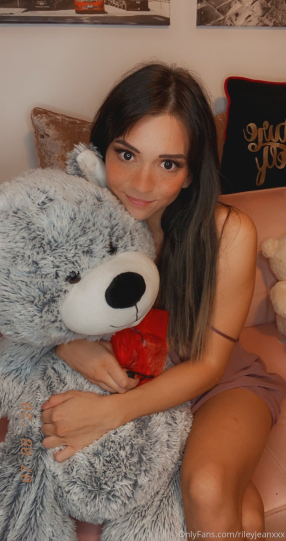 Photo by rileyjeanxxx published on August 5,2023 11:29:32 - BestThots