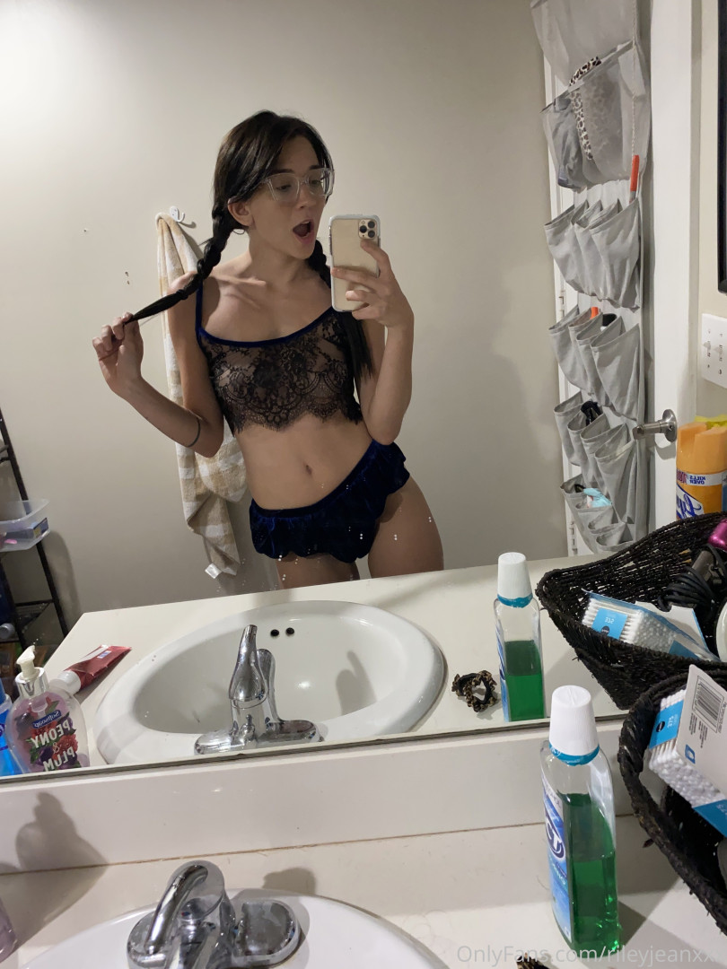 Photo by rileyjeanxxx published on August 5,2023 11:47:58 - BestThots