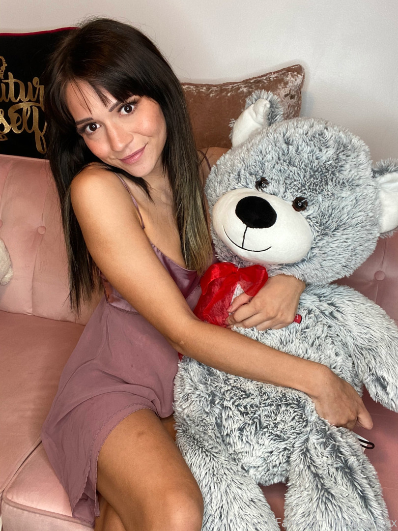 Photo by rileyjeanxxx published on August 5,2023 11:50:31 - BestThots
