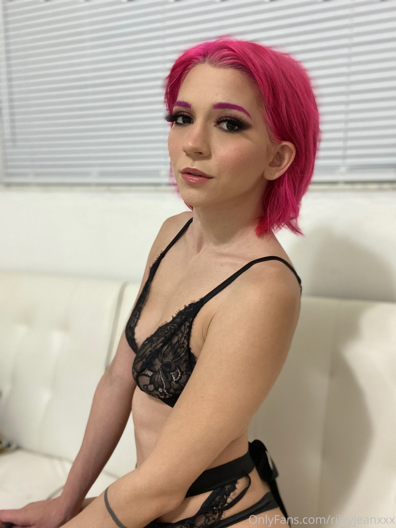 Photo by rileyjeanxxx published on August 5,2023 11:52:13 - BestThots