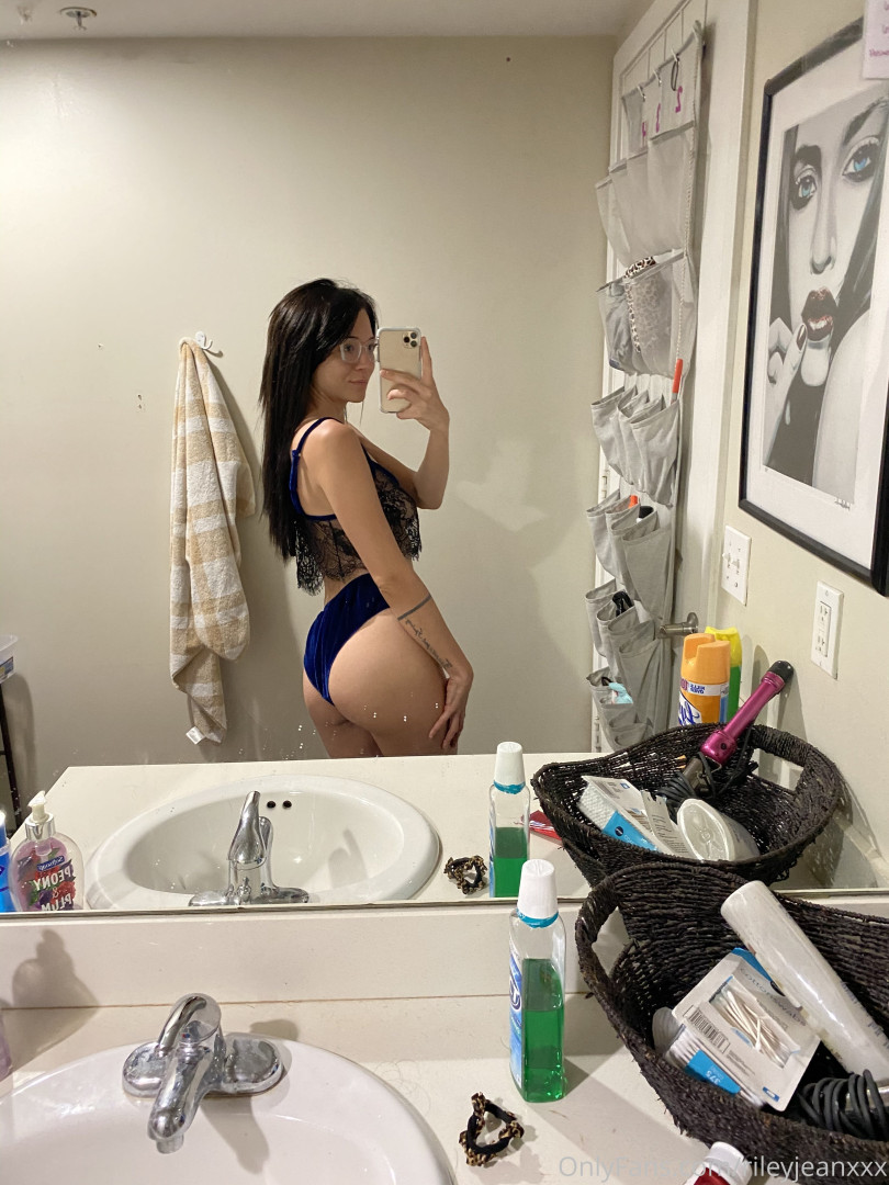 Photo by rileyjeanxxx published on August 5,2023 11:56:02 - BestThots