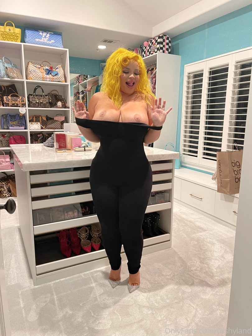 Photo by trishyland published on August 11,2023 06:12:19 - BestThots