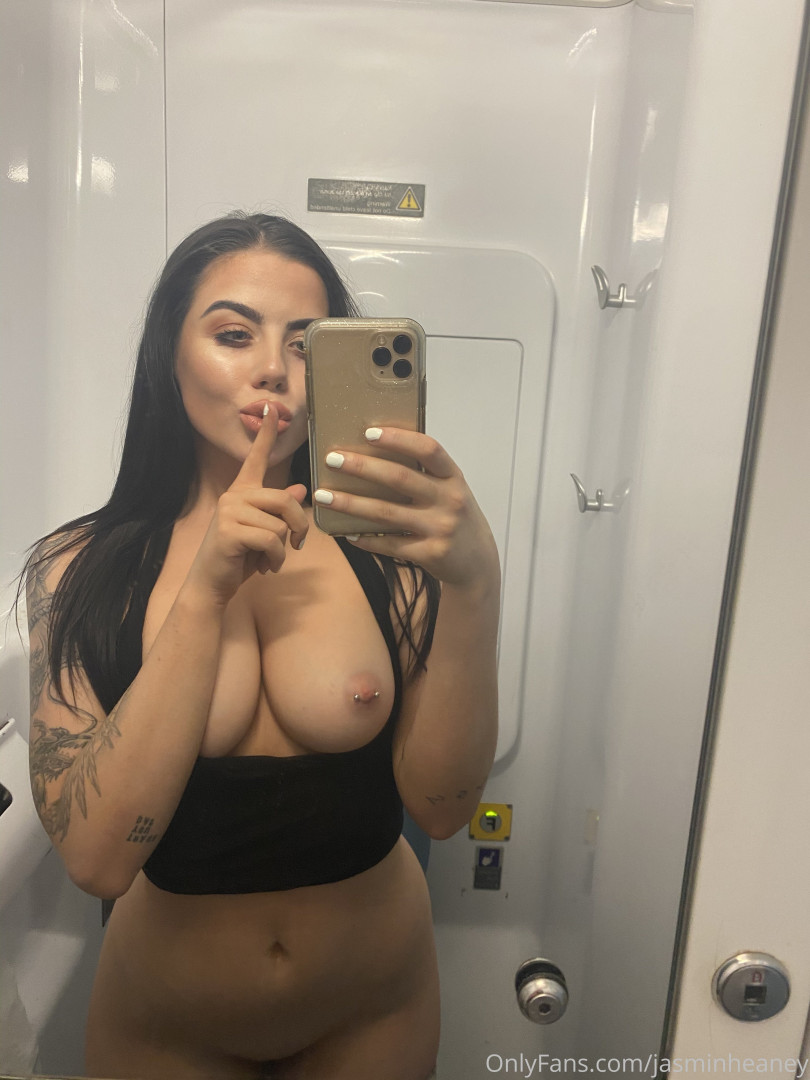 Photo by jasminheaney published on October 16,2023 21:28:52 - BestThots