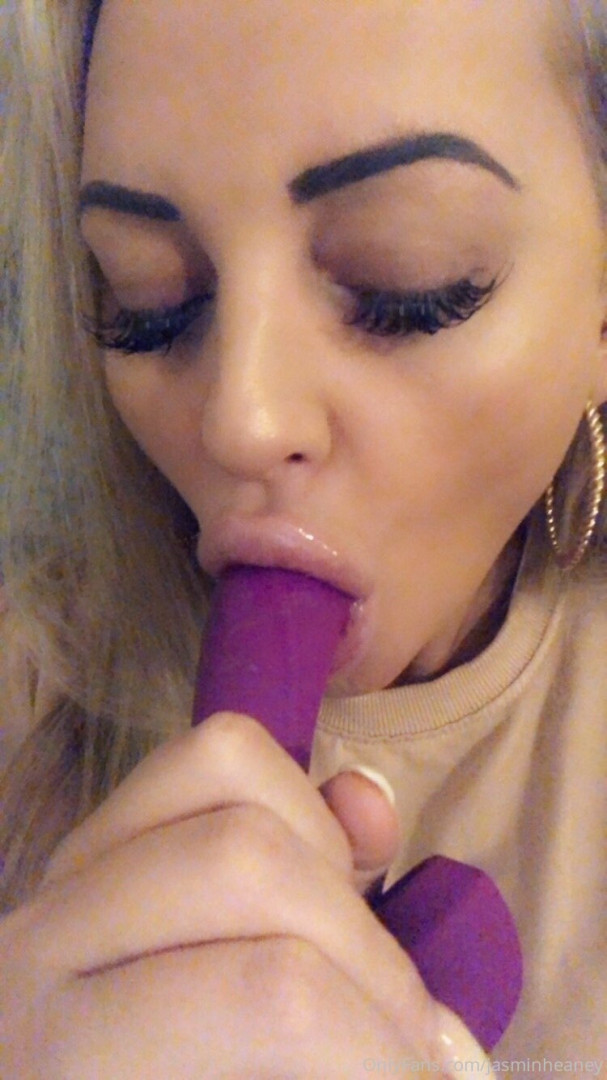 Photo by jasminheaney published on October 16,2023 21:35:20 - BestThots