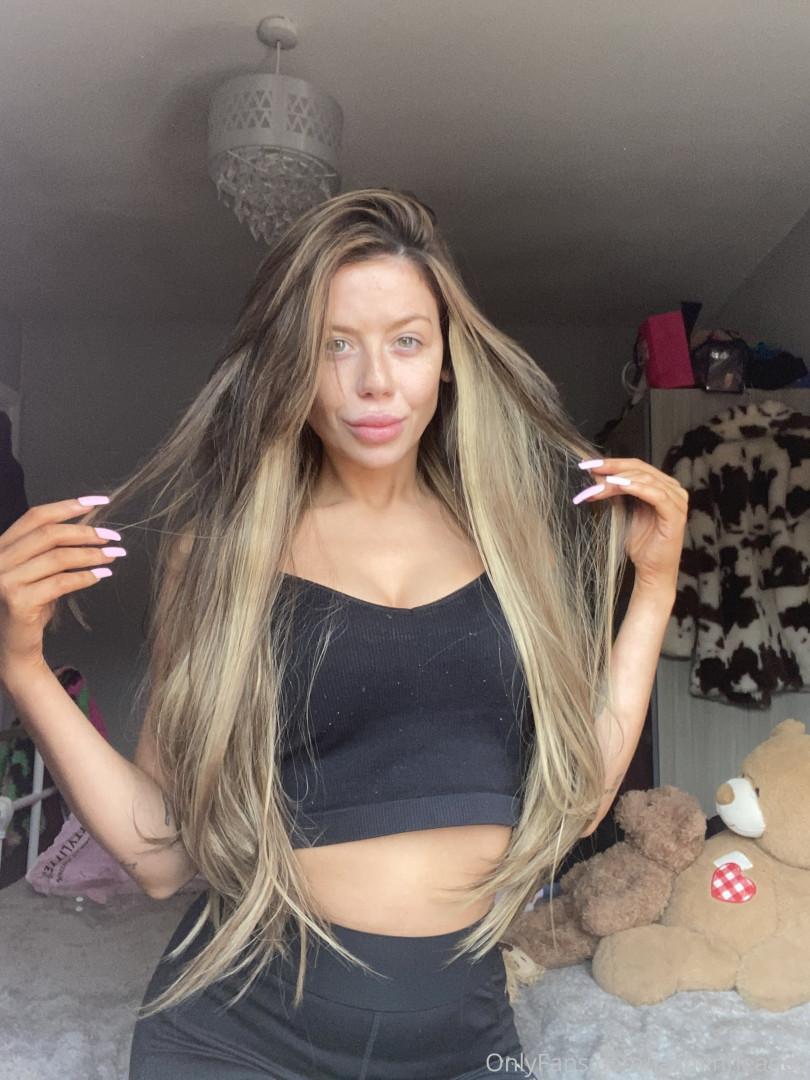 Photo by jasminheaney published on October 16,2023 21:48:03 - BestThots