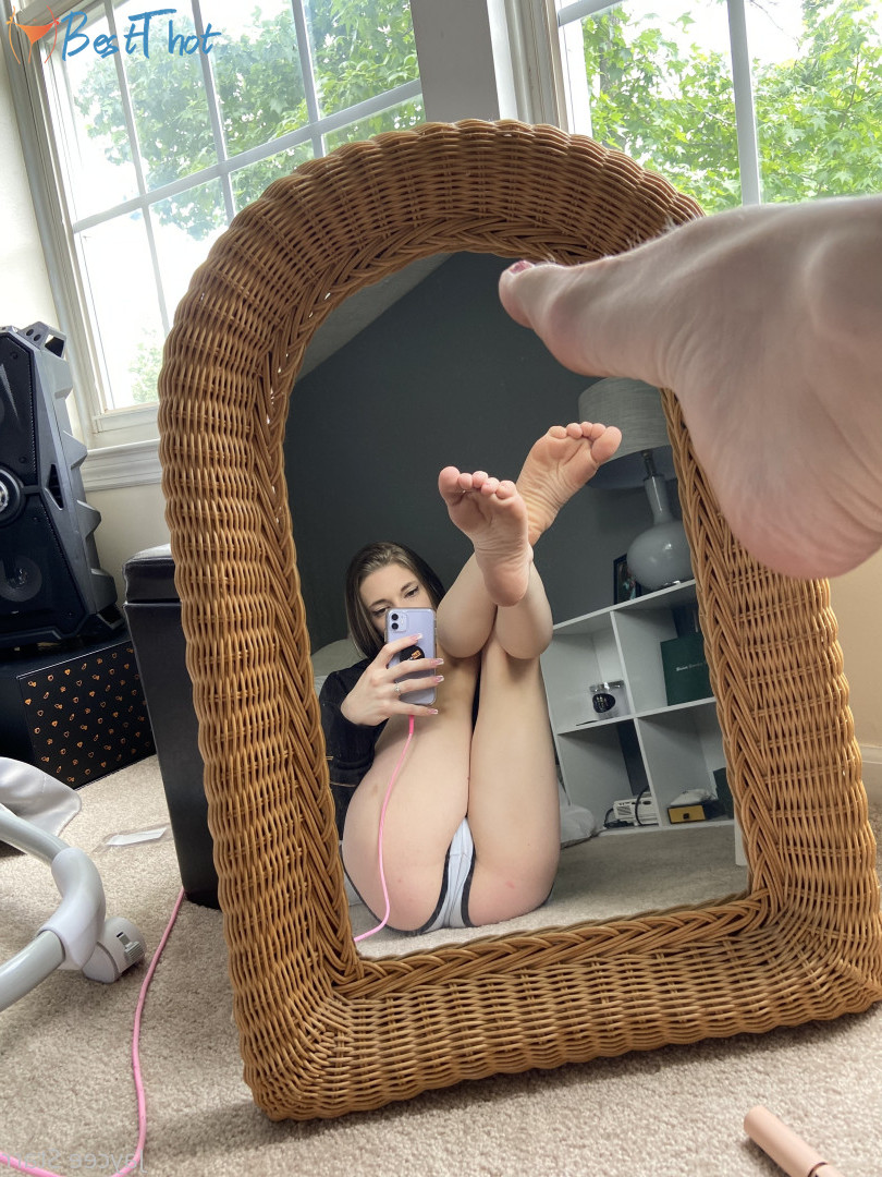 Photo by jayceestarrr published on December 22,2024 23:11:21 - BestThots