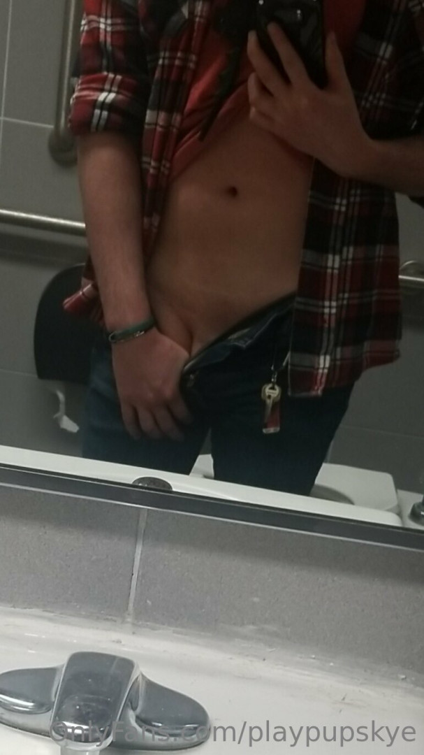 Photo by playpupskye published on June 25,2023 16:14:52 - BestThots