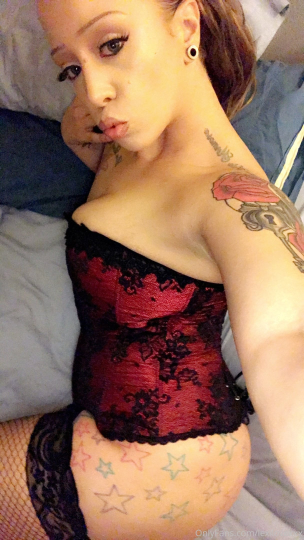 Photo by alexislovexxx published on October 12,2023 20:33:09 - BestThots