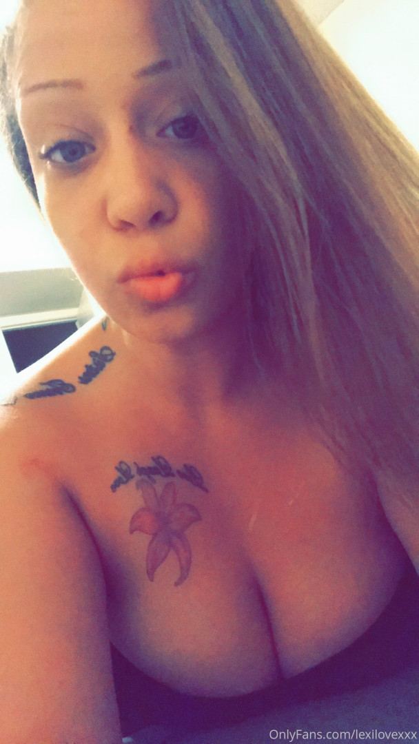 Photo by alexislovexxx published on October 12,2023 20:53:58 - BestThots