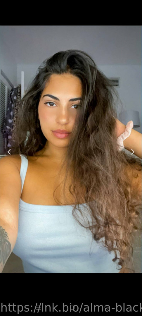 Photo by almablack published on October 16,2023 01:31:07 - BestThots