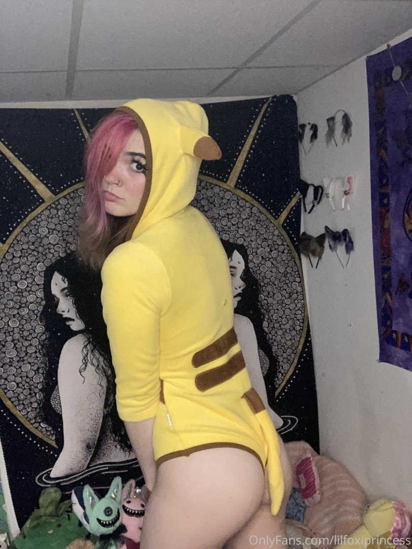 Photo by lilfoxibrat published on October 14,2023 14:00:21 - BestThots
