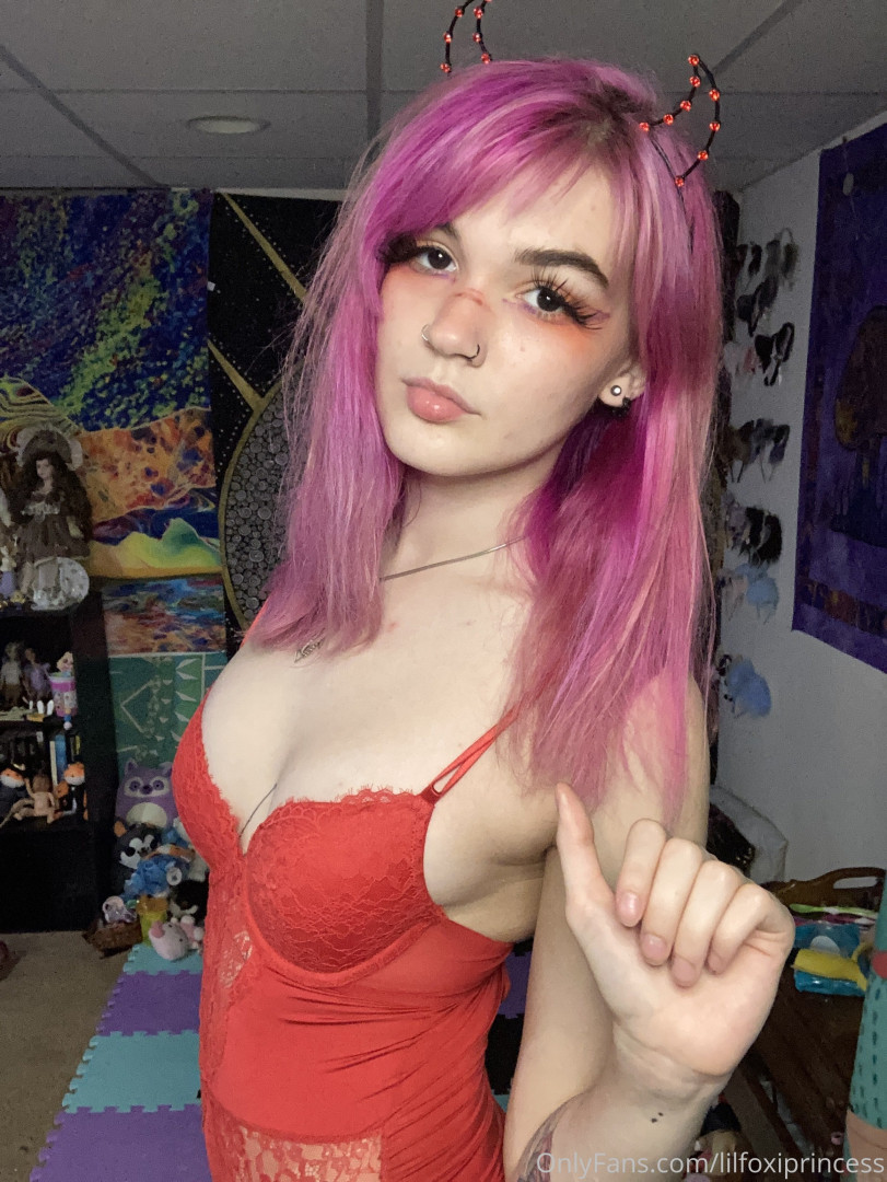 Photo by lilfoxibrat published on October 14,2023 15:29:11 - BestThots