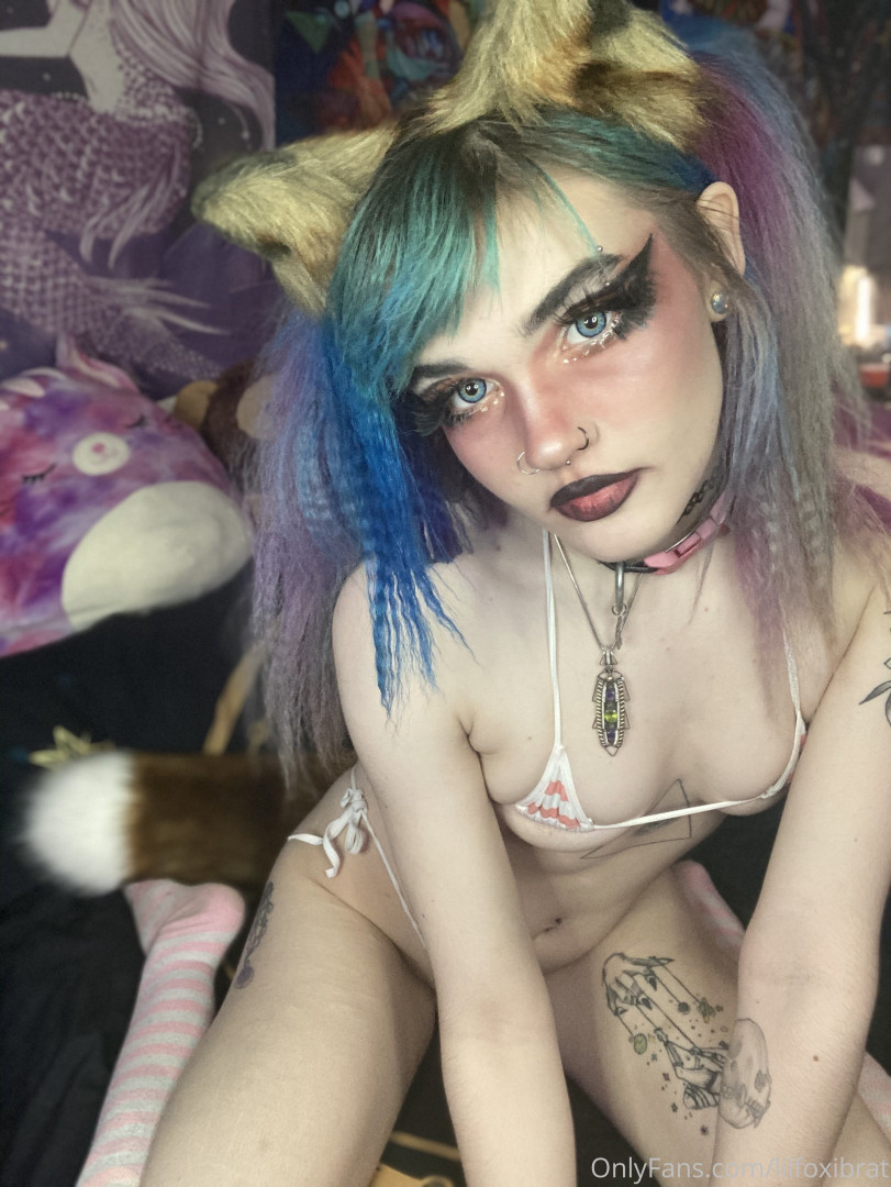 Photo by lilfoxibrat published on October 14,2023 16:03:02 - BestThots