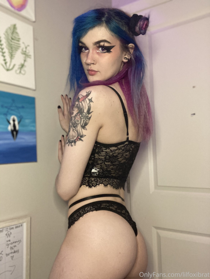 Photo by lilfoxibrat published on October 14,2023 16:29:31 - BestThots