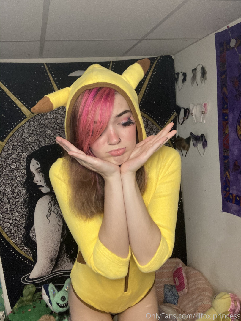 Photo by lilfoxibrat published on October 16,2023 00:05:18 - BestThots