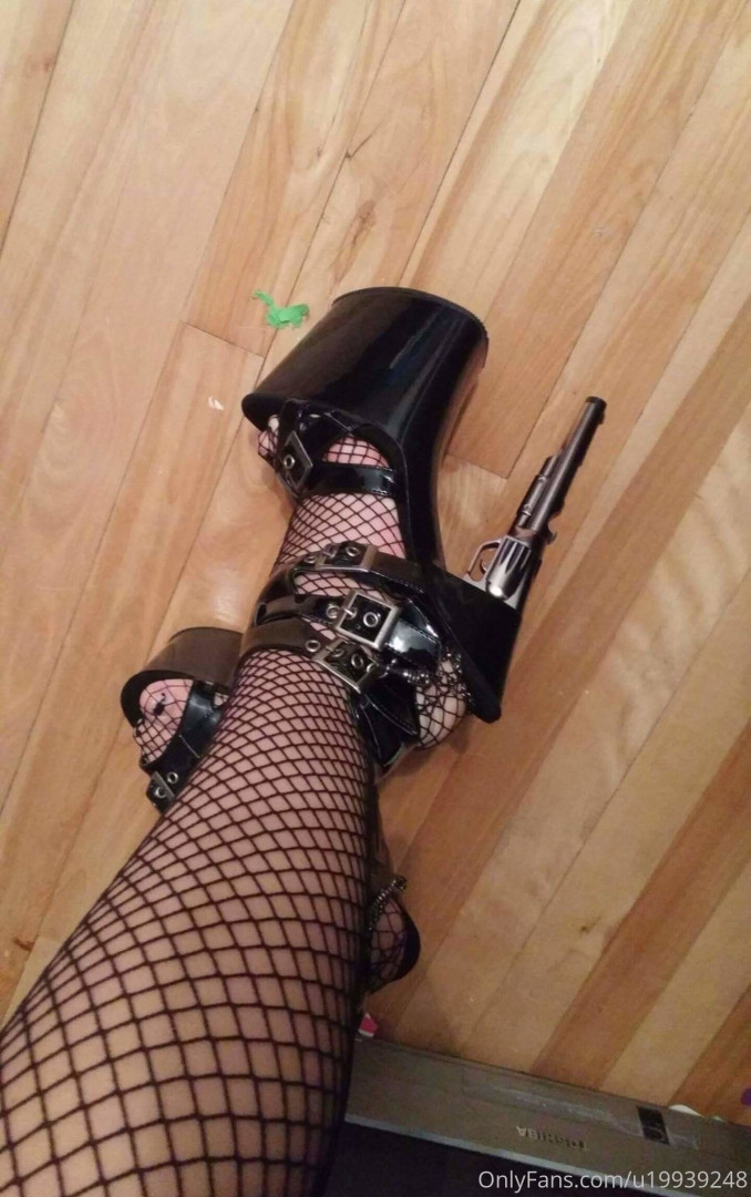 Photo by littlebrat92 published on October 16,2023 01:51:29 - BestThots