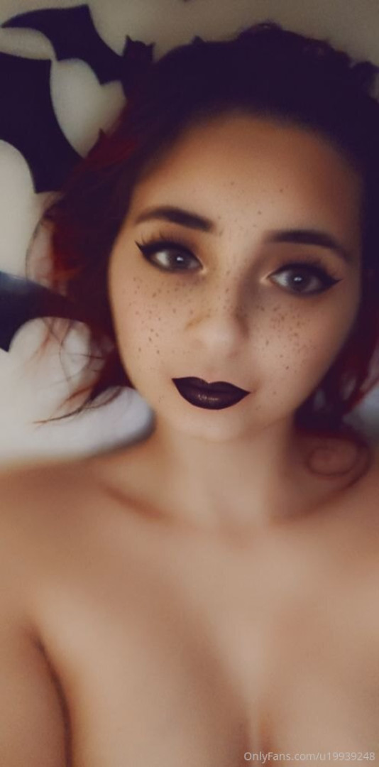 Photo by littlebrat92 published on October 16,2023 07:07:43 - BestThots