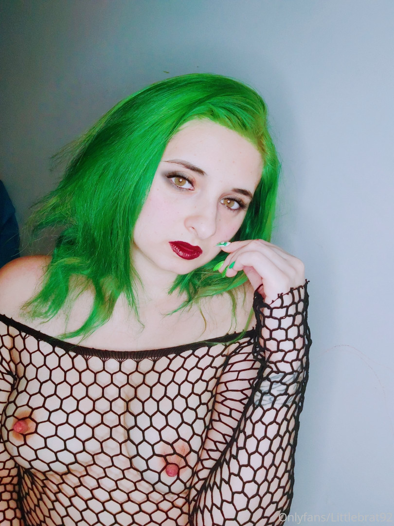 Photo by littlebrat92 published on October 16,2023 07:46:16 - BestThots