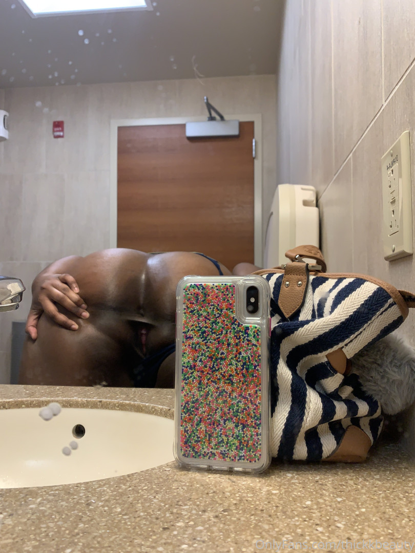 Photo by thickkbeauty published on May 16,2023 19:14:23 - BestThots