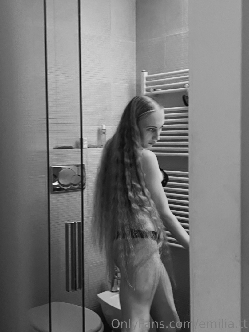 Photo by emilia.tt published on October 16,2023 16:59:47 - BestThots