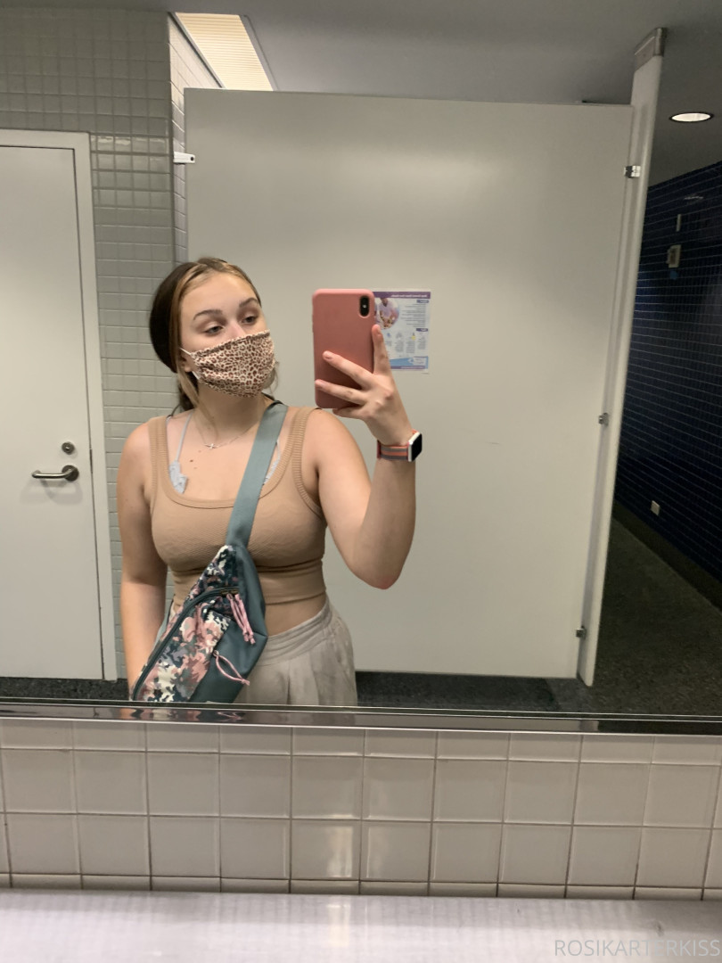 Photo by rosikarterkiss published on August 5,2023 10:35:12 - BestThots