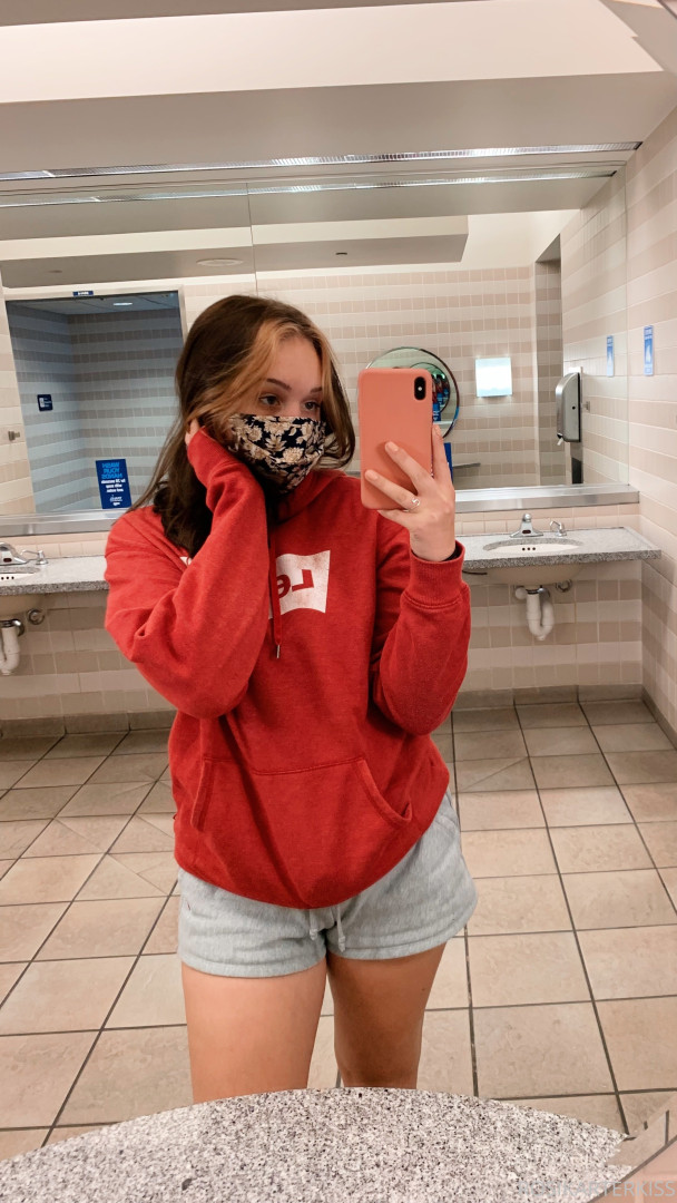 Photo by rosikarterkiss published on August 5,2023 10:35:26 - BestThots