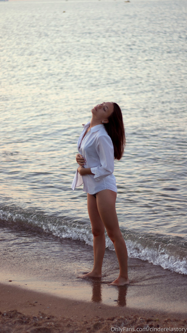 Photo by cinderelastory published on October 15,2023 22:16:09 - BestThots