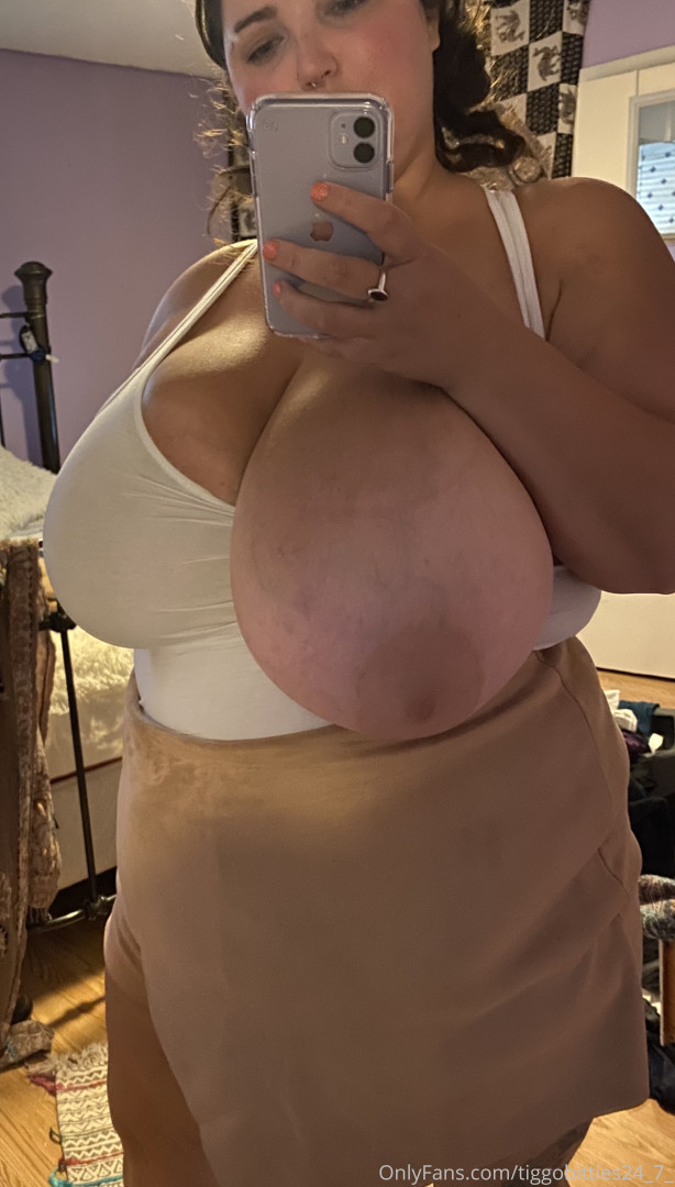 Photo by tiggobitties24_7_ published on May 16,2023 18:29:07 - BestThots