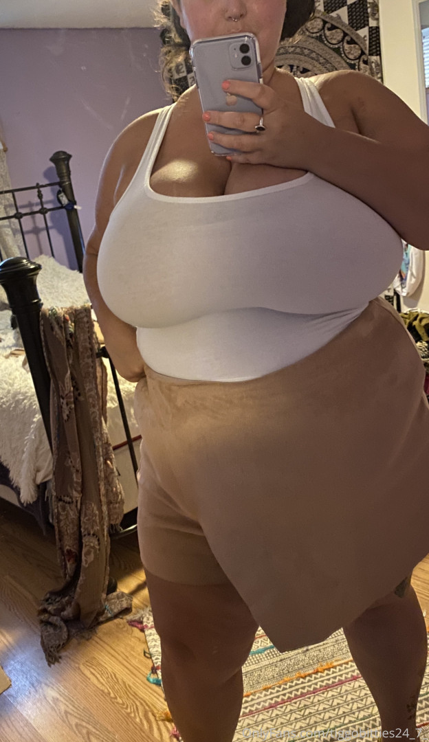 Photo by tiggobitties24_7_ published on May 16,2023 18:30:55 - BestThots